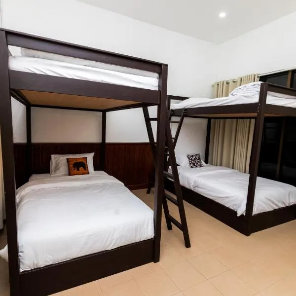 Nisa hostel, hôtel à Pakse