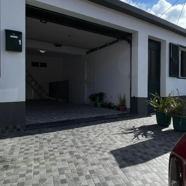 Casinha da Montanha - Paraíso 7, Hotel in Ribeira Brava