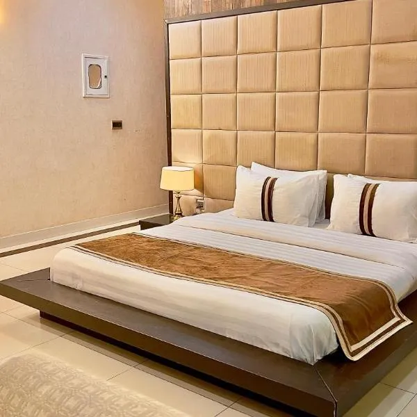 Royal Inn Hotel, hotel in Karachi