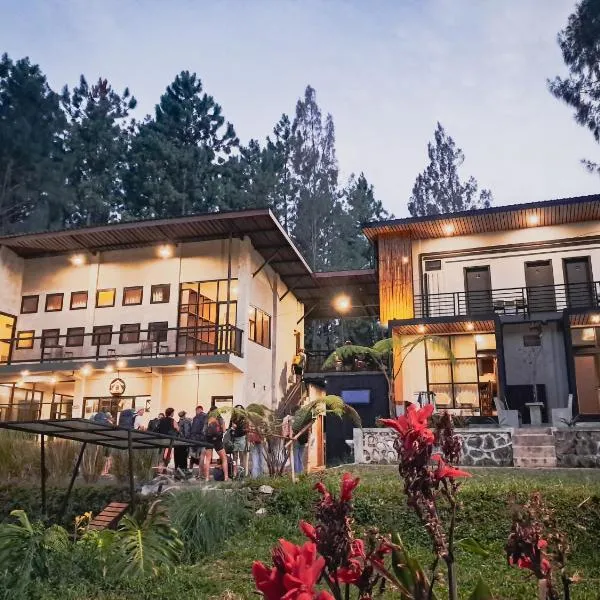 Bromo Dormitory, hotel in Bromo