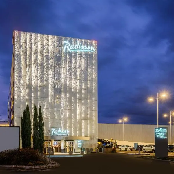 Radisson Hotel Paris Le Bourget, hotel di Le Bourget