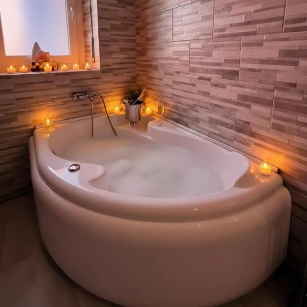 Casa vacanze Torino con vasca idromassaggio, ξενοδοχείο στο Τορίνο