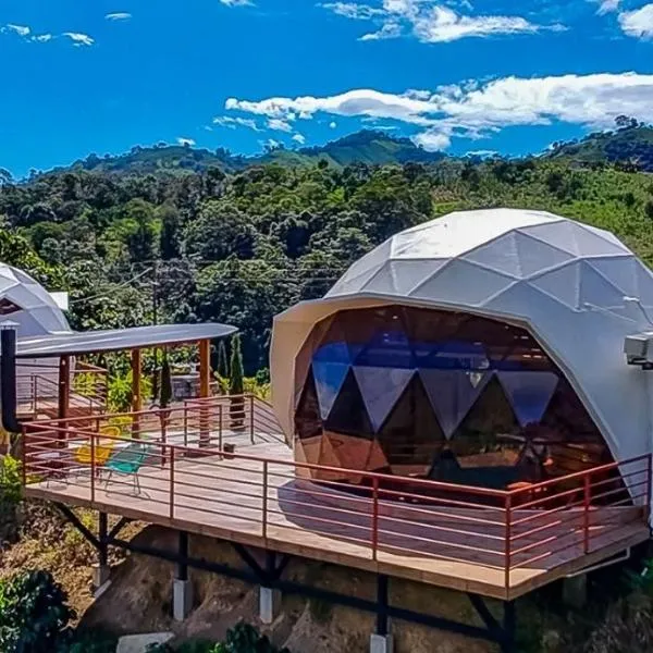 Quito में, होटल Koumpí Glamping Lodge