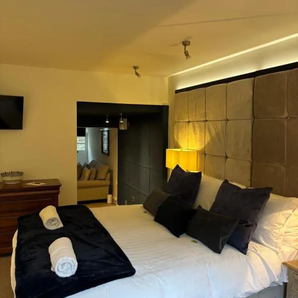 Otter Hollow - a spacious central apartment, hotel u gradu Middleton