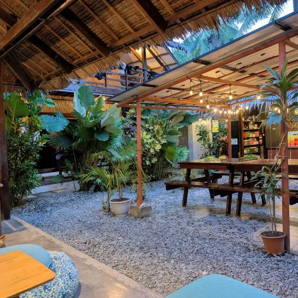 Ilakai Hostel, hotel v destinaci General Luna