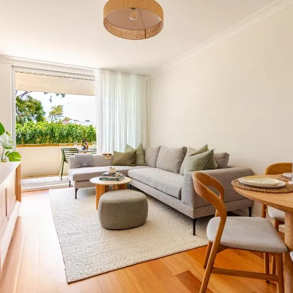 Stylish and perfectly located Bondi Beach hideaway, hotel em Sydney