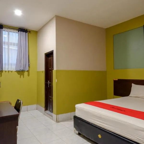 켄다리에 위치한 호텔 RedDoorz Syariah @ Hotel Wisma Indonesia Kendari