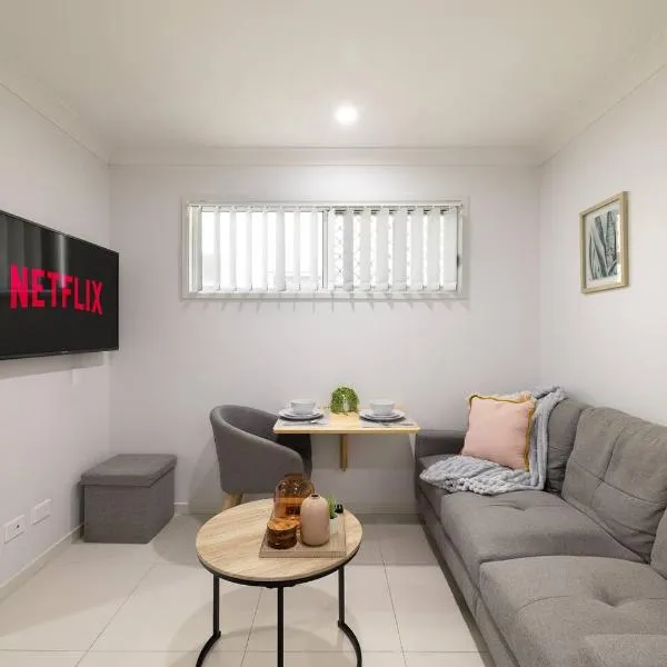 Smart Suites Self Check-in Apartments - S Freney, hotel in Brisbane
