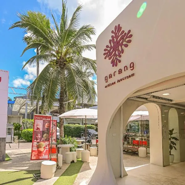 Ramada by Wyndham Phuket Southsea, hotel en Karon Beach