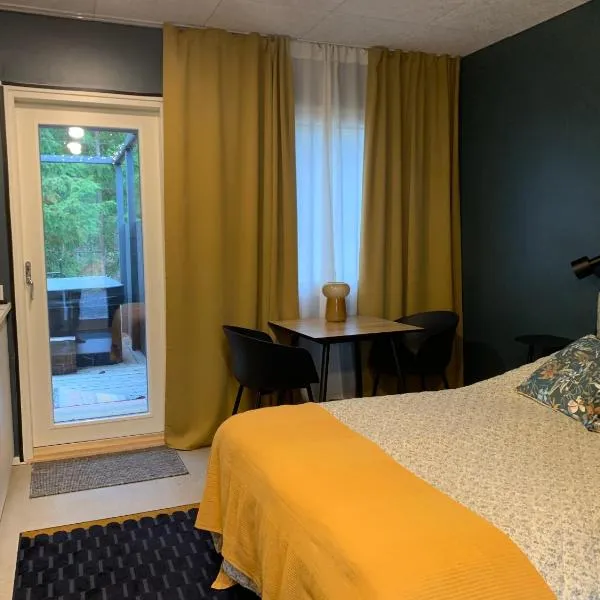 Room with sauna and jacuzzi, khách sạn ở Siilinjärvi