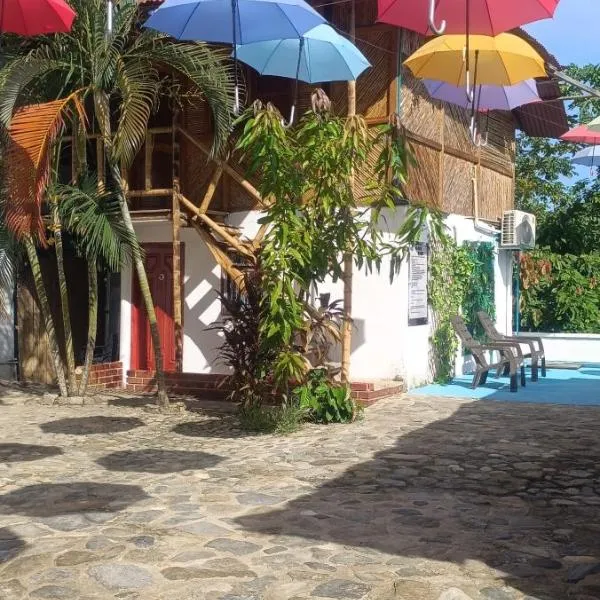 Las Cascadas Hostel, hotel en Buritaca