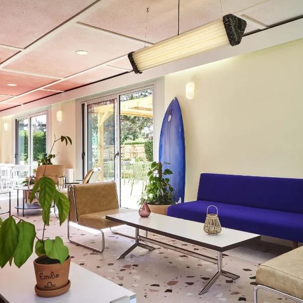 Greet Hotel Versailles - Voisins Le Bretonneux, hotel in Voisins-le-Bretonneux
