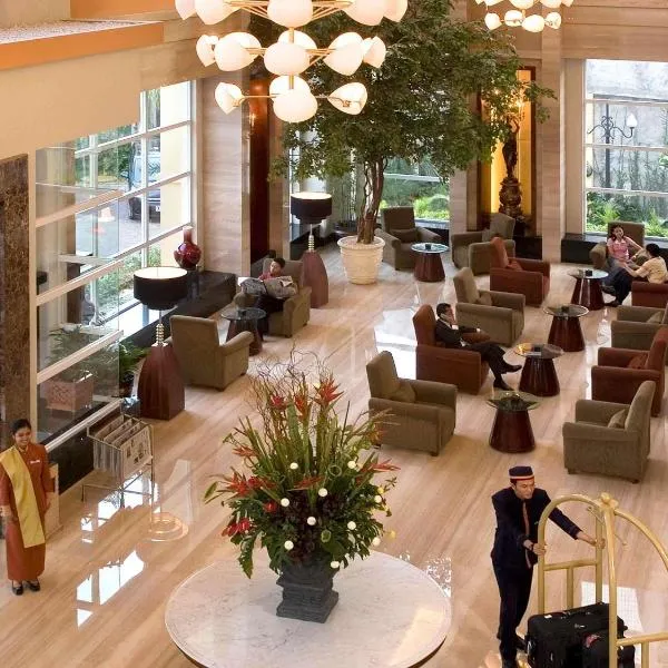 Novotel Semarang, hotel in Semarang