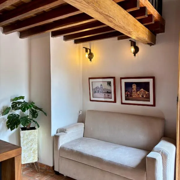 El monarca, hôtel à Mompos