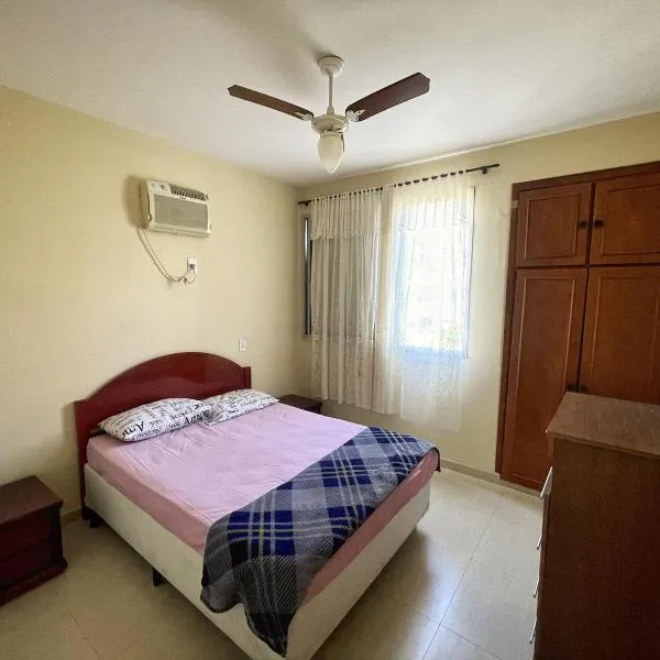 Apartamento 2 Quadras da Praia da Enseada, hôtel à Guarujá