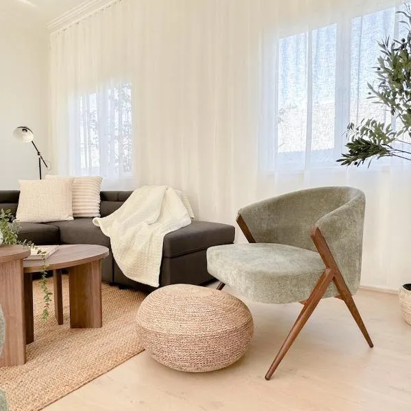 Penthouse Spot - Sleep 8 - Free Parking - 4km CBD, hotel i Brisbane