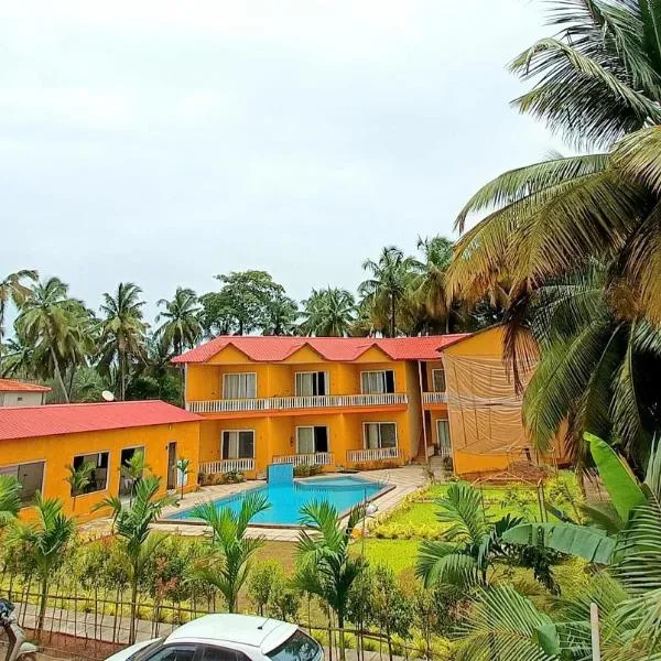 Eutopia Beach Resort, hotel en Morjim