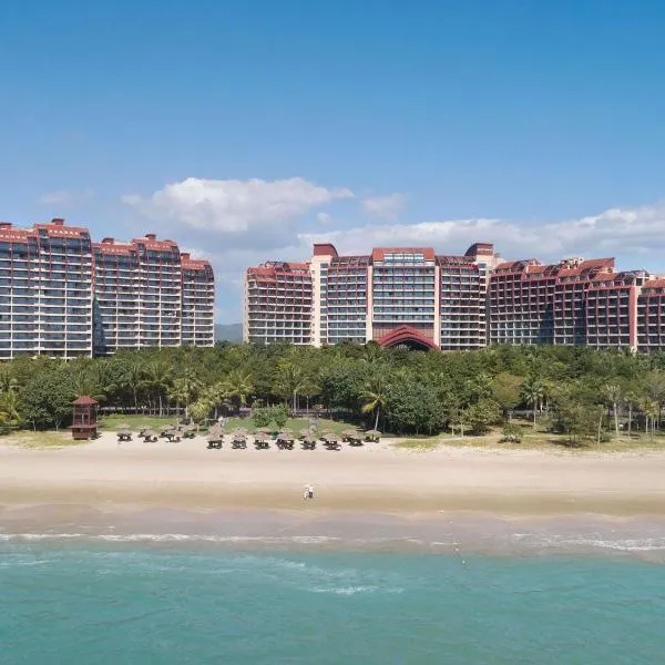 Pullman Oceanview Sanya Bay Resort & Spa, hotel in Sanya