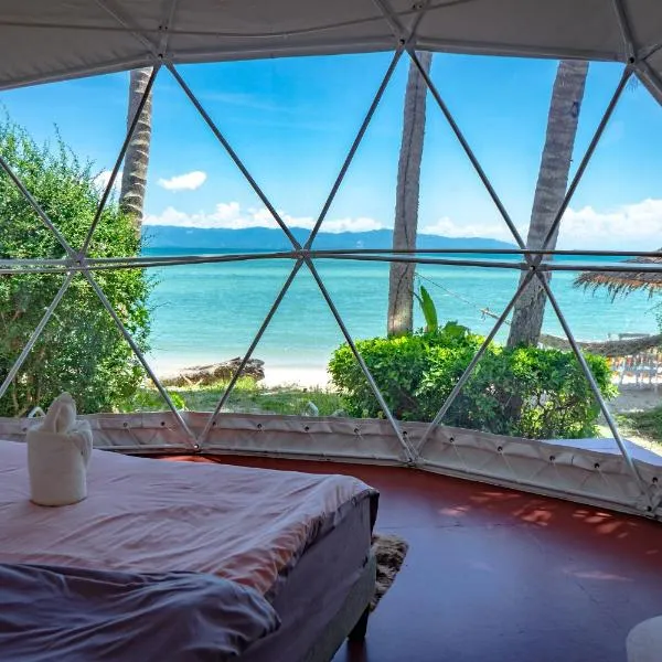 Infinity Beach Club Resort & Hostel Koh Phangan, hotel v destinaci Baan Tai