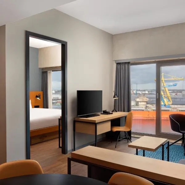 Residence Inn by Marriott Amsterdam Houthavens, hotel in Amsterdam