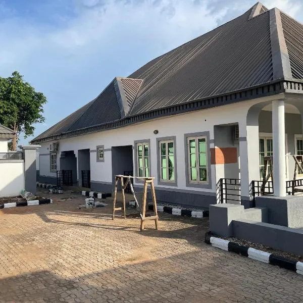 Amdeal Apartment, hotel v Kadune