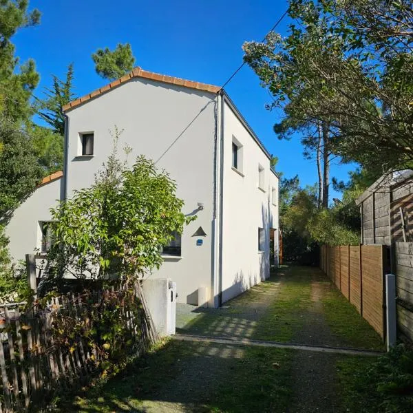 LES EMBRUNS, Hotel in La Tranche-sur-Mer