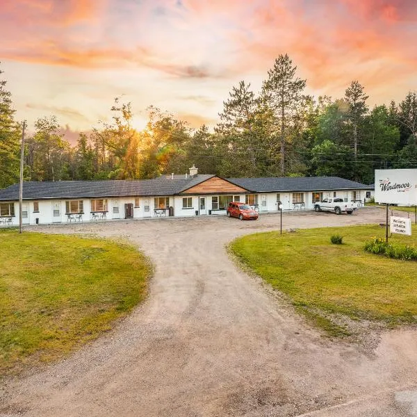 The Windmoor Lodge、グレイリングのホテル
