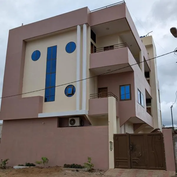 Porto-Novo Charme Townhouse, hotel v destinaci Porto-Novo