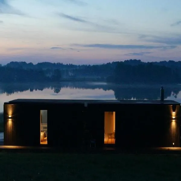 Contemporary design lake cabin, hótel í Otepää