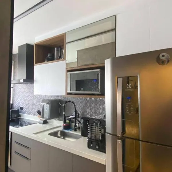 Apartamento Praia Grande, Ubatuba, 100 m da praia, hotel a Ubatuba