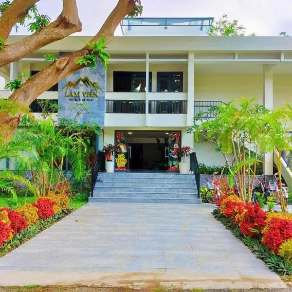 Lâm Viên Hotel & Retreat โรงแรมในTinh Bien