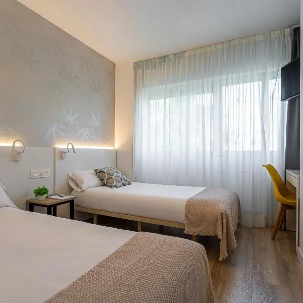 IRAIPE Gorbea Auto Check-in, hotel in Vitoria-Gasteiz