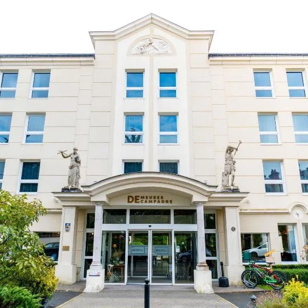 Hotel Mercure Château de Fontainebleau, hôtel à Fontainebleau