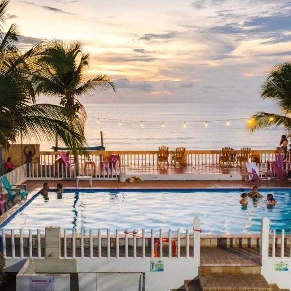 Cabaña en condominio frente al mar #10, hotel en Tolú