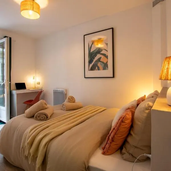 2 pièces coup de cœur, balcon, proche sanctuaire, hotel in Lourdes