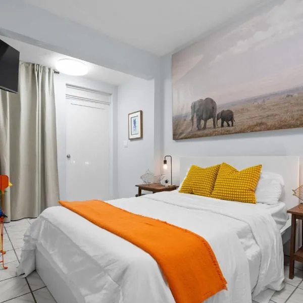 Ocean Park Studio Steps to beach Keyless entry,聖胡安的飯店