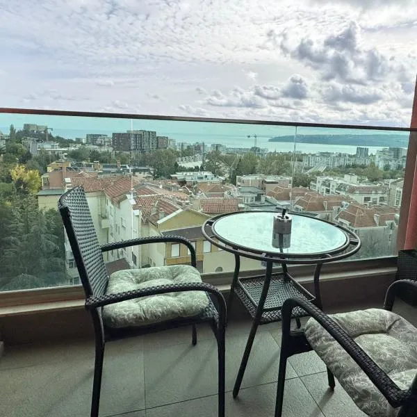 Breathtaking sea view apartment, ξενοδοχείο στη Βάρνα