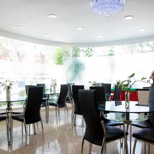 Beach Palace, hôtel à Hulhumalé