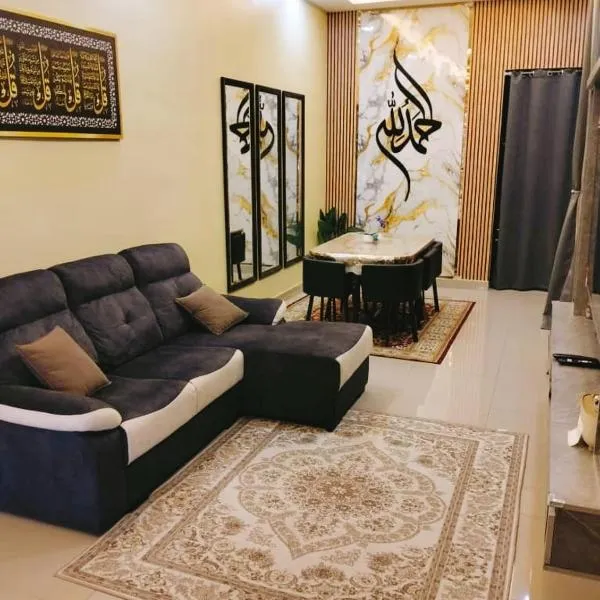 Putera homestay, hotel in Juasseh