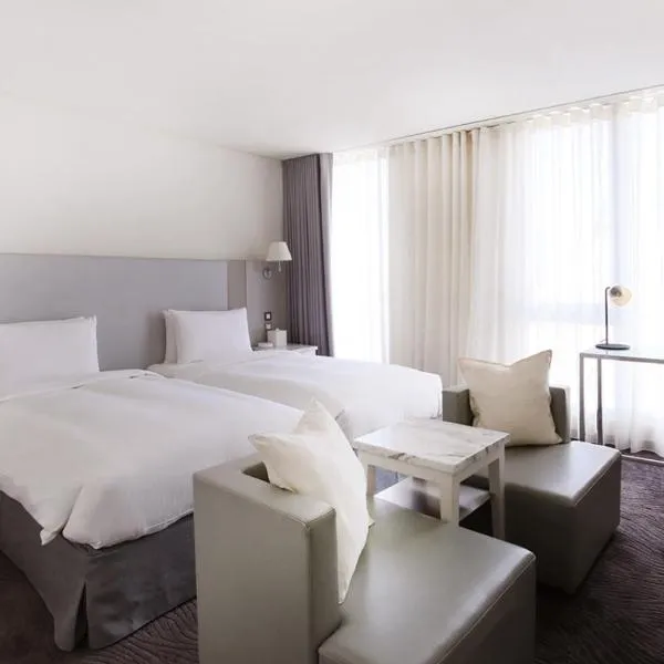 Ambience Hotel Taipei, hotel in Taipei