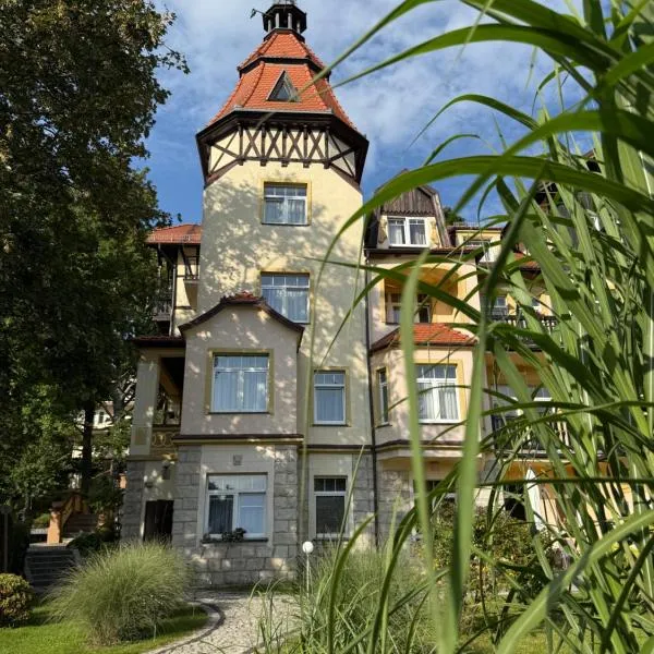 Villa Carmen, ξενοδοχείο σε Kudowa-Zdrój