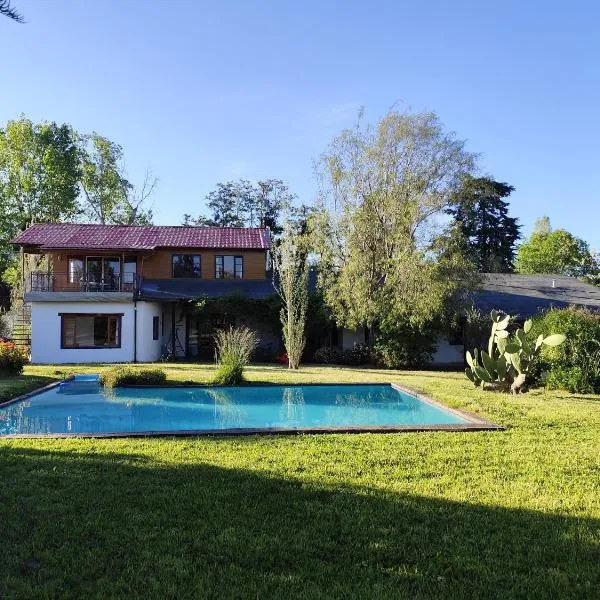 Hostal El Carmen de Pirque, hotel in Pirque