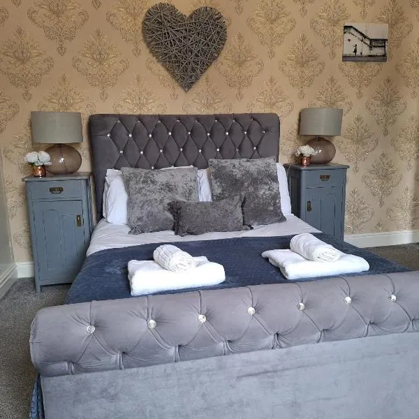 The Hampton Beautiful 3 Bedroom House with Conservatory & Garden, hôtel à Scarborough