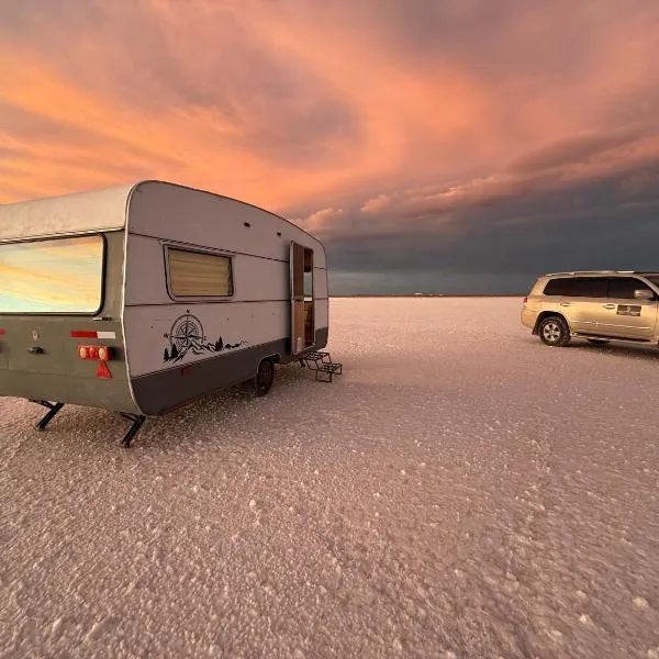 Camper Elegance Uyuni, hotel din Carpas