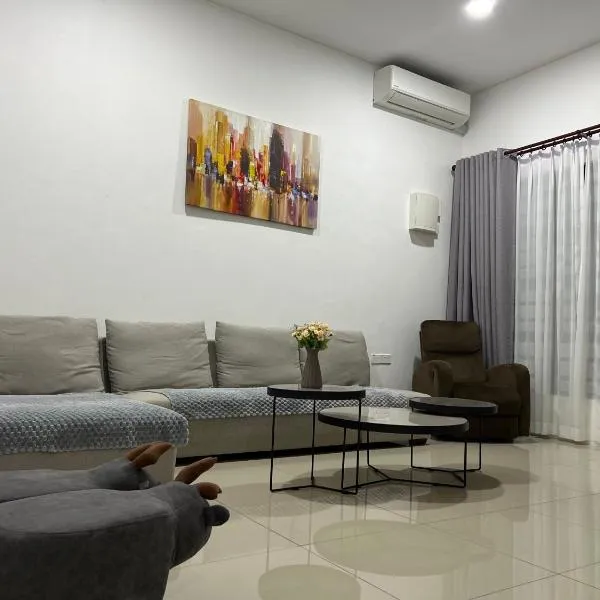 Mojisu Homestay 麻吉宿, hotel in Miri