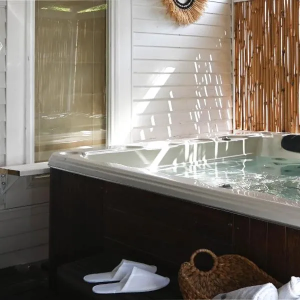 קאסה בלנקה- Casa Blanca רמות, hotel in Moshav Ramot