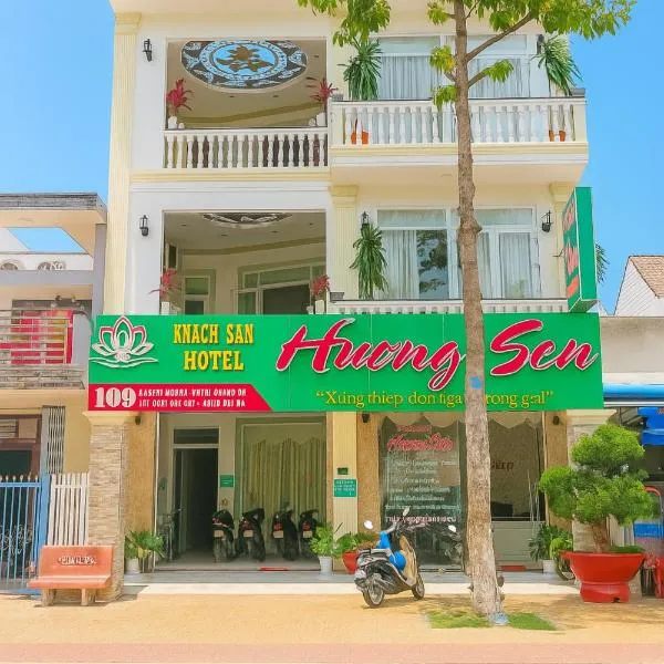 Khách sạn Hương Sen Sa Đéc, hotel di Sa Ðéc