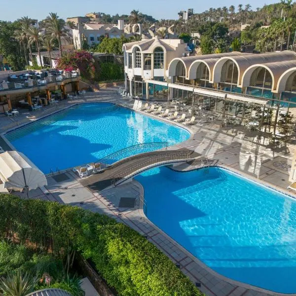 JAZ Pyramids Resort, hotel v Káhiře
