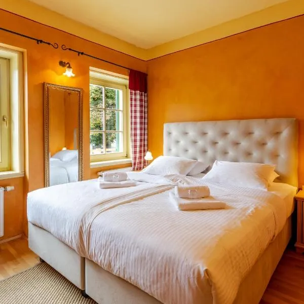 Pod Gora Boutique Hotel، فندق في كراجسكا غورا