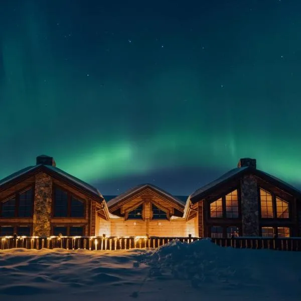 Brunbjörnen med bastu, brasa och social planlösning i Idre Bergsby, hotell i Idre